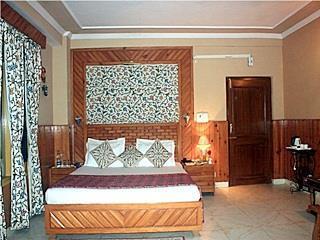 מלון דרמסאלה Una Comfort Nandini מראה חיצוני תמונה